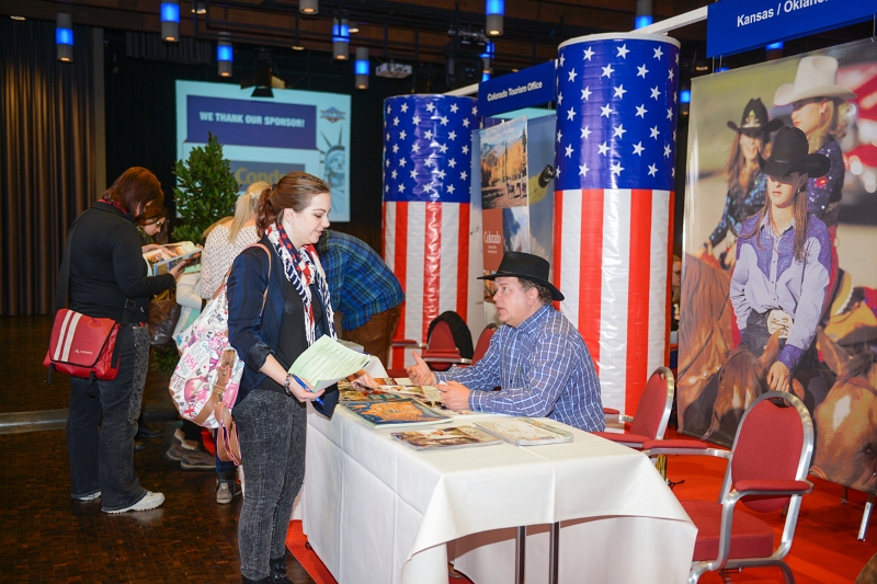 Visit USA Seminar 2015 (171)